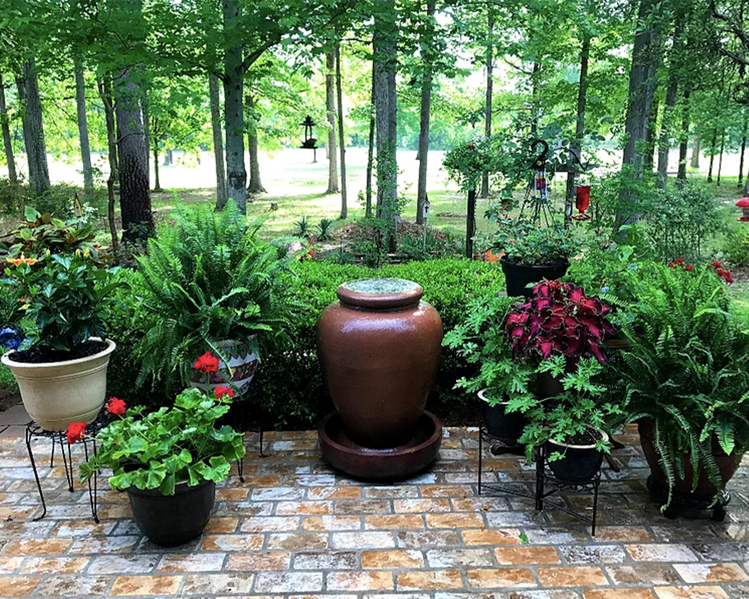 Outdoor Floor in the New Castle color with the Large Runningbond pattern