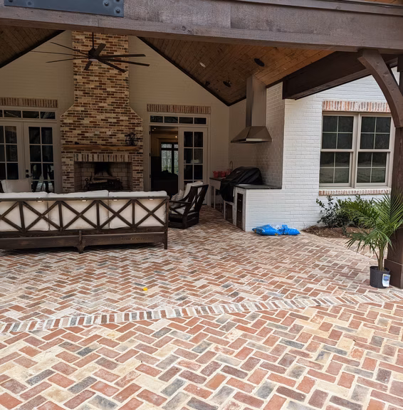 Patriot Pavers Gallery Image - The Look of Full Brick Without the Weight